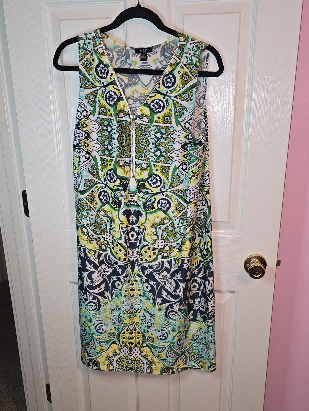 MSK Sleeveless V-Neck Midi Dress in Green, Navy and White